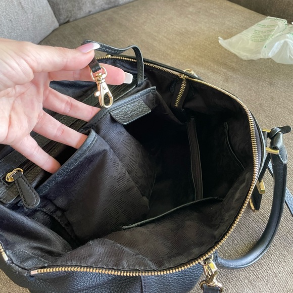 Michael Kors Riley large black pebbled leather crossbody handbag satchel! - Picture 12 of 16